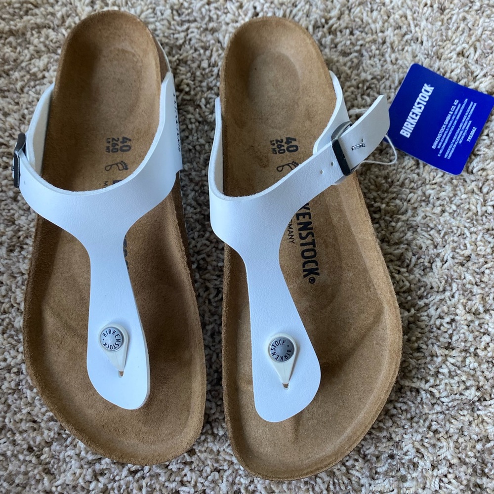 Brand new Gizeh White Birkenstock sandels